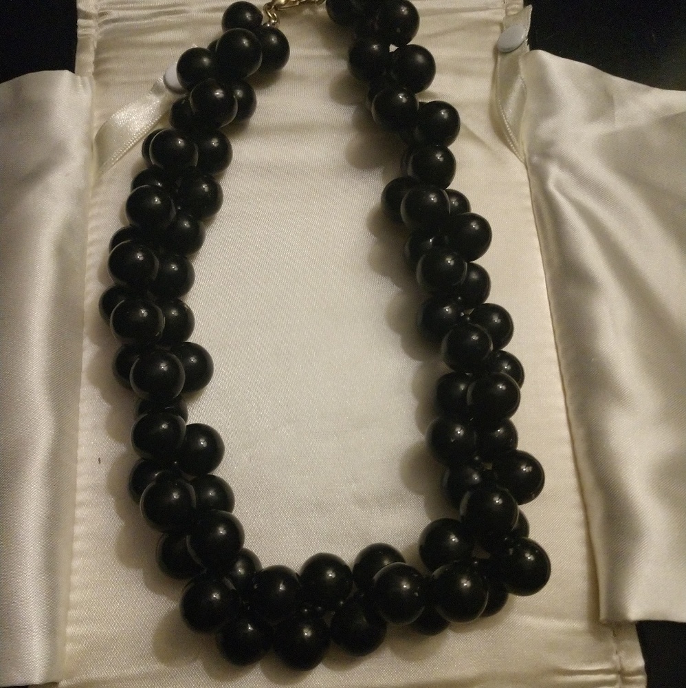 VINTAGE NECKLACE